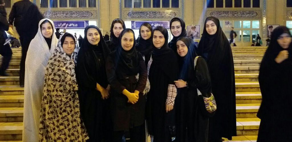 حضور دانشجویان خوابگاه های خواهران واحد تهران در مراسم شب های قدر (مصلی تهران)